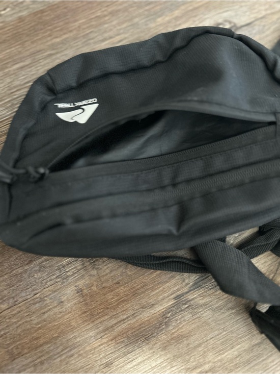 Obermeyer Other - Ozark Trail Black Waist Bag with Silver Logo Accent